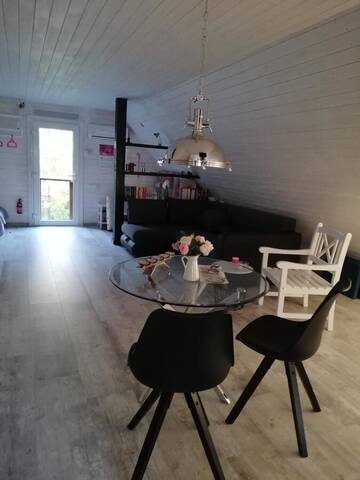 Фото номера Семейный номер-студио Гостевой дом Rozā sapņu māja - Pink dream house г. Slampe 4