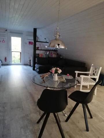 Фото номера Семейный номер-студио Гостевой дом Rozā sapņu māja - Pink dream house г. Slampe 38